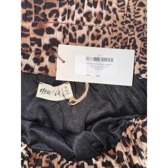 NEW IN Leapord Print Activewear Shorts in‎ Mocha size Small NEW - Picture 6 of 9